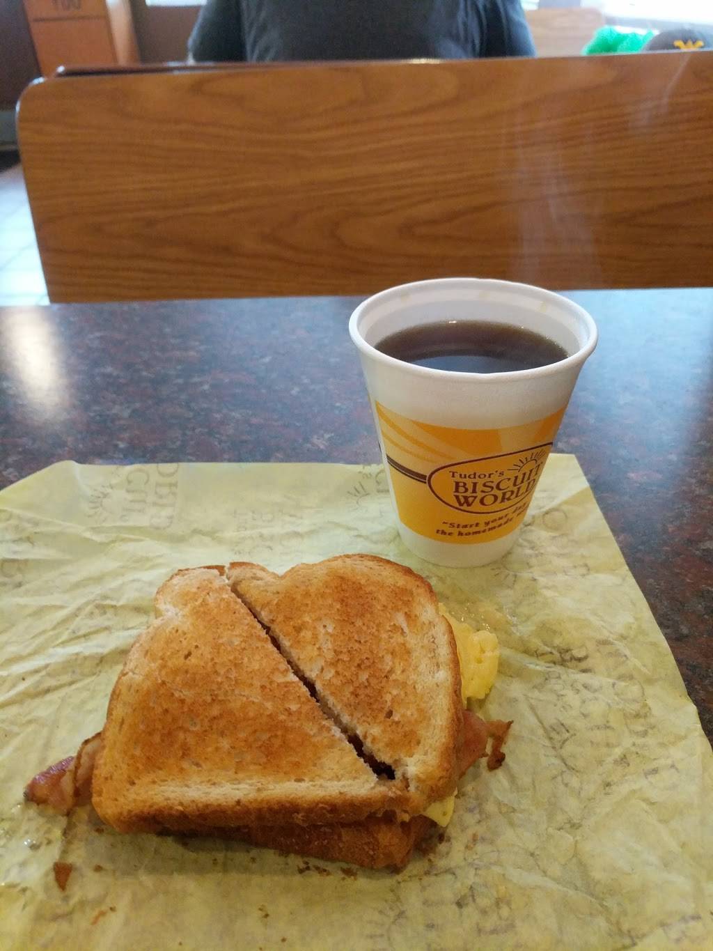 Tudors Biscuit World | restaurant | 5403 Maccorkle Ave, South Charleston, WV 25303, USA | 3047680782 OR +1 304-768-0782