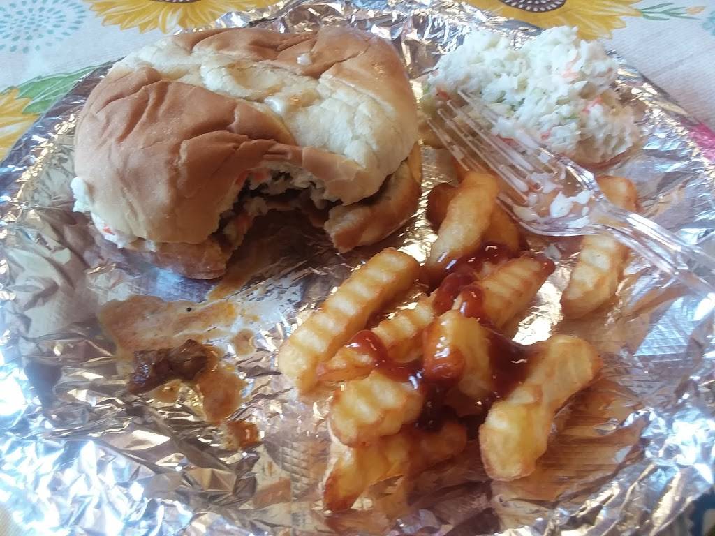 Preachers Smokehouse | restaurant | 2929 Pittman Center Rd, Sevierville, TN 37876, USA | 8653329731 OR +1 865-332-9731