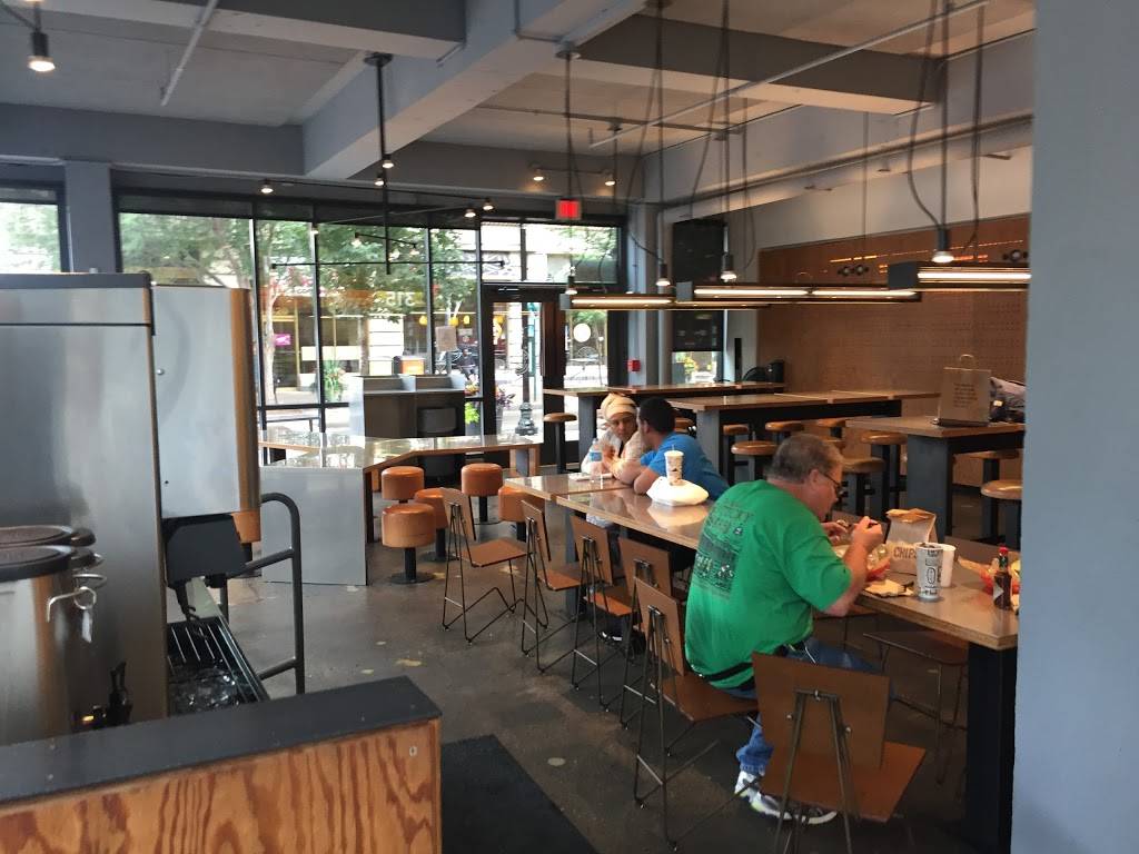 Chipotle Mexican Grill | restaurant | 315 S 4th St, Louisville, KY 40202, USA | 5025848606 OR +1 502-584-8606