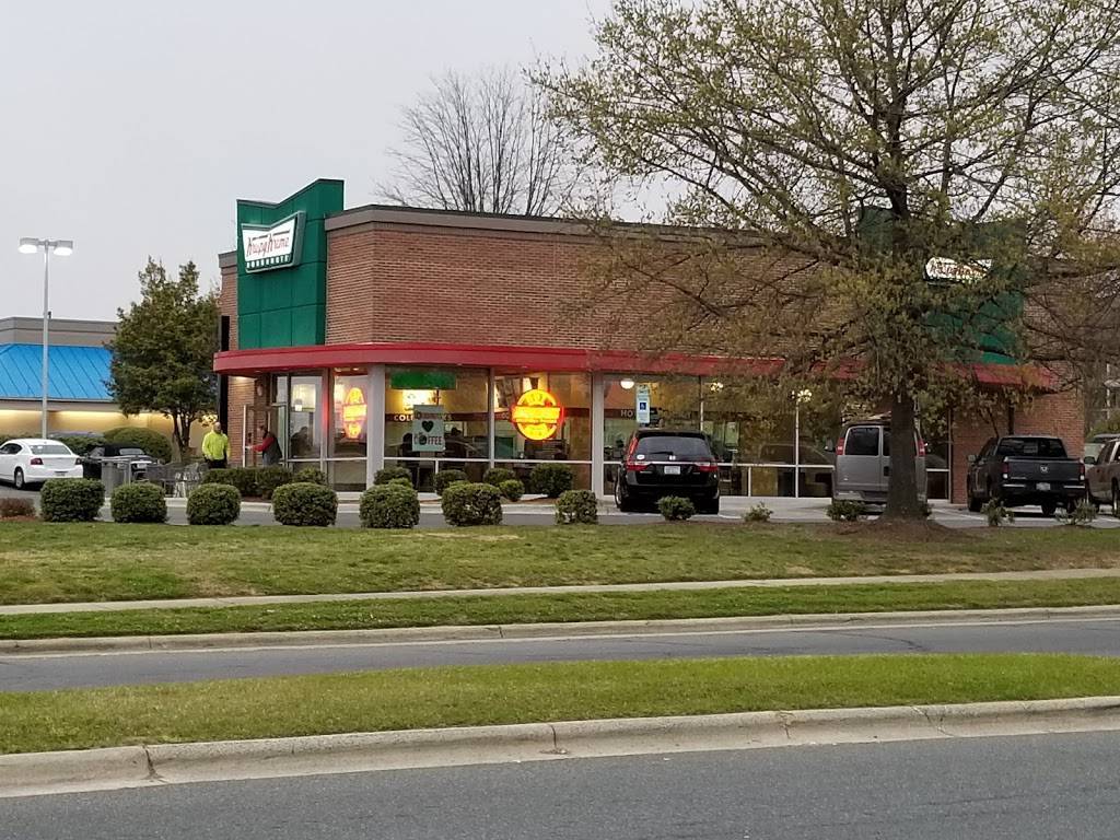 Krispy Kreme | bakery | 9301 E Independence Blvd, Matthews, NC 28105, USA | 7048492331 OR +1 704-849-2331