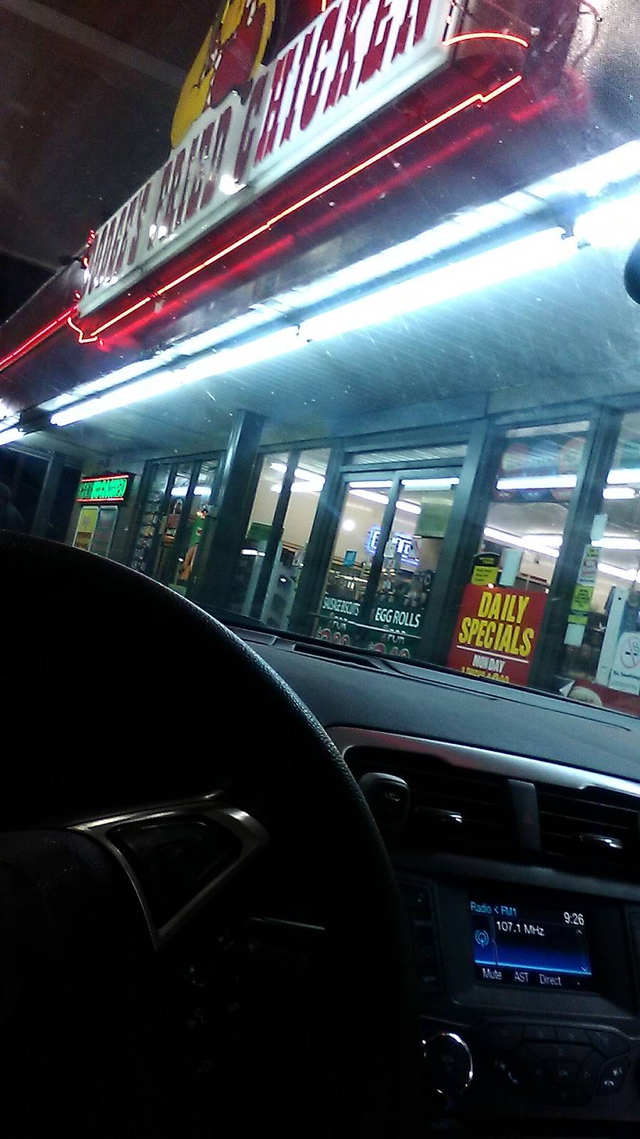 Dodges - Memphis, Elvis Presley | restaurant | 3923 Elvis Presley Blvd, Memphis, TN 38116, USA | 9013965557 OR +1 901-396-5557