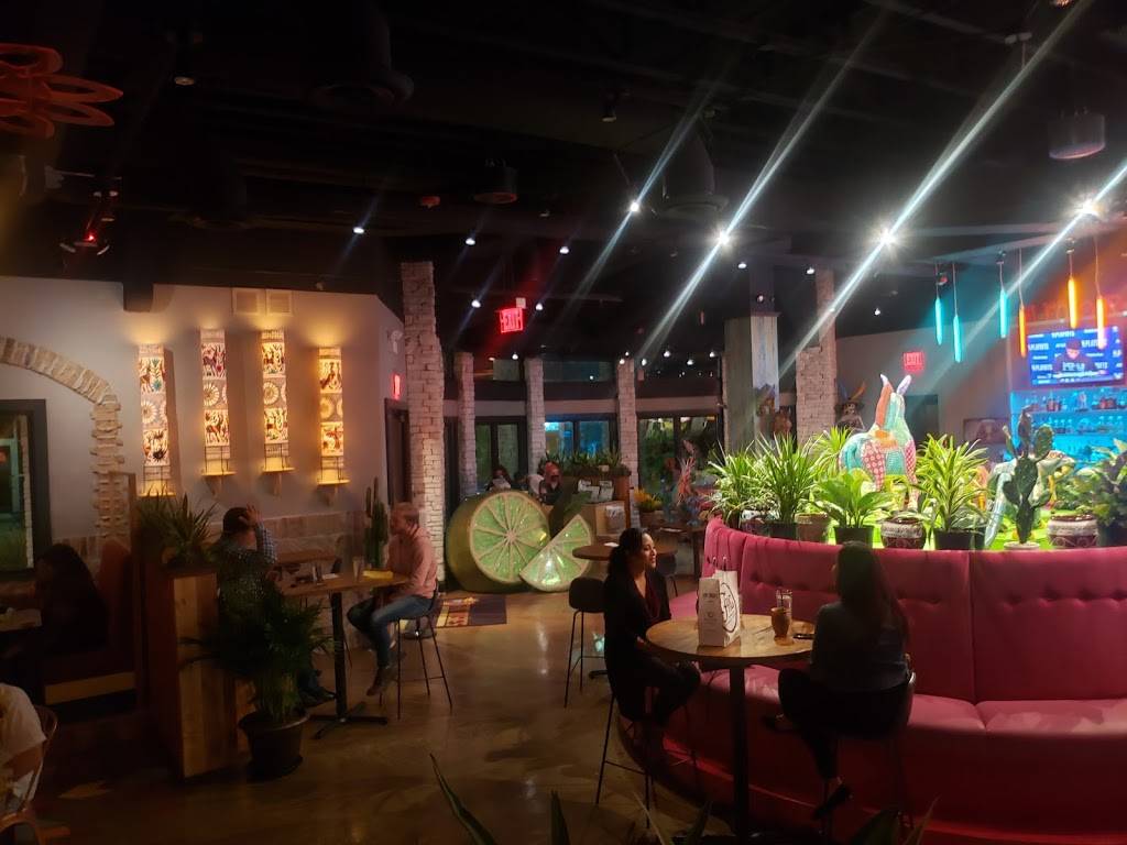 Fat Rosies Taco & Tequila Bar | restaurant | 940 Milwaukee Ave, Lincolnshire, IL 60069, USA | 2243772395 OR +1 224-377-2395