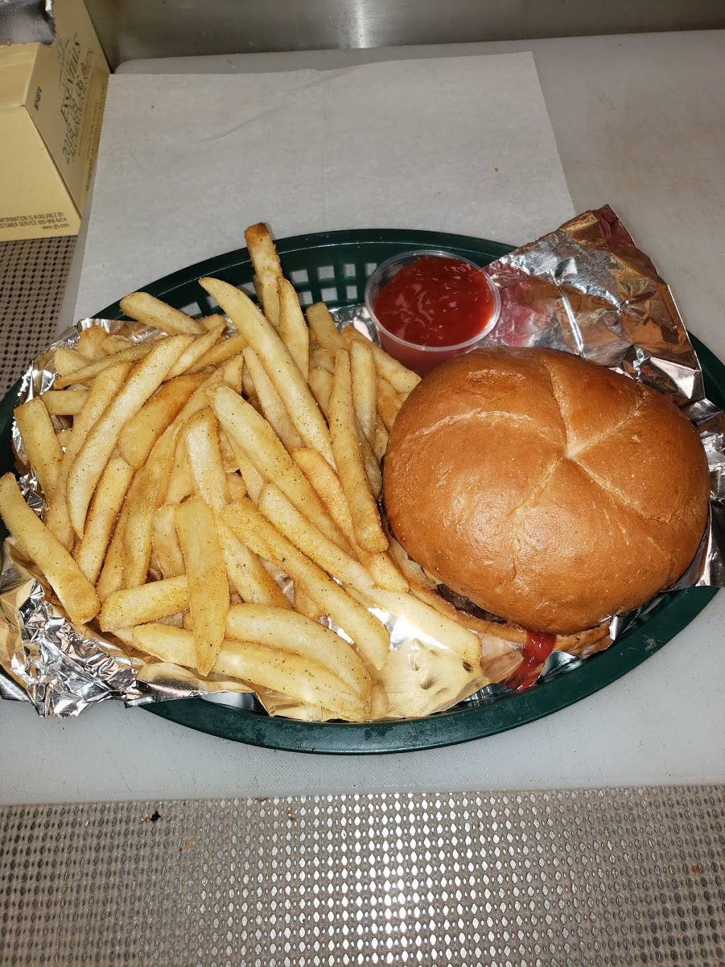 Downtown Tabbys | restaurant | 733 Harrisburg Pike, Columbus, OH 43223, USA | 6149470020 OR +1 614-947-0020