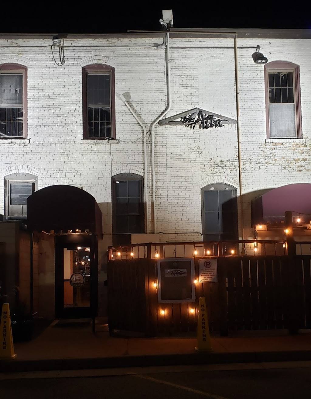 The Attic | restaurant | 200 Main St, Menasha, WI 54952, USA | 9204861539 OR +1 920-486-1539