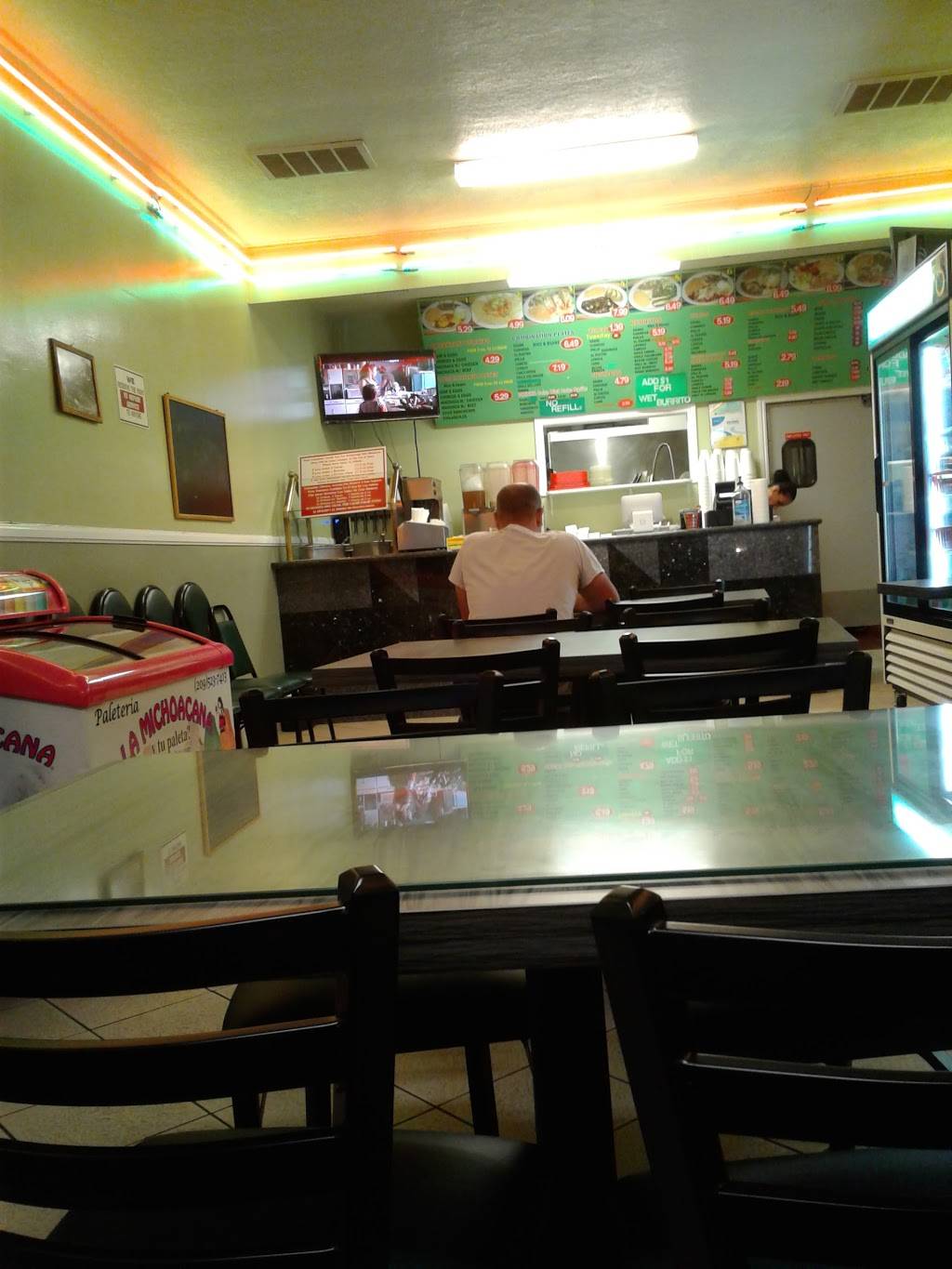 Taqueria Escalante | restaurant | 2805 Lincoln Ave, Anaheim, CA 92806, USA | 7146303290 OR +1 714-630-3290