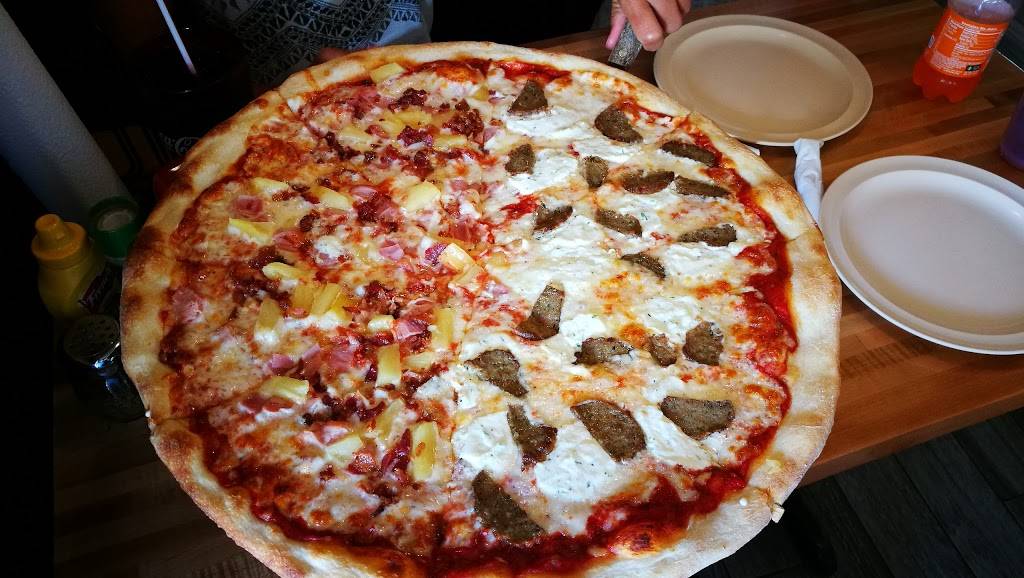 Bella Mozzarella Pizza & Grill | restaurant | 1000 Fifth St, Fort Myers Beach, FL 33931, USA | 2394632328 OR +1 239-463-2328