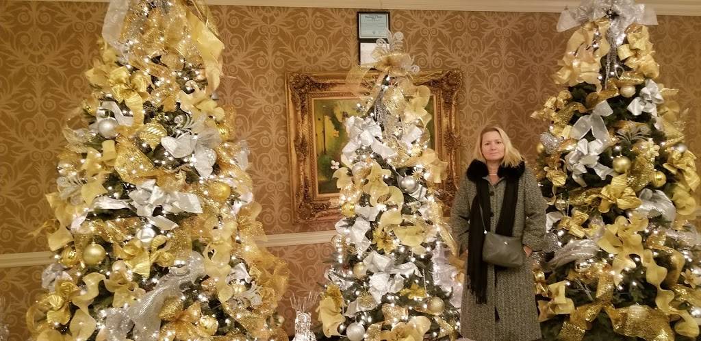 Diamonds of Hamilton | restaurant | 661 NJ-33, Hamilton Township, NJ 08619, USA | 6099817900 OR +1 609-981-7900