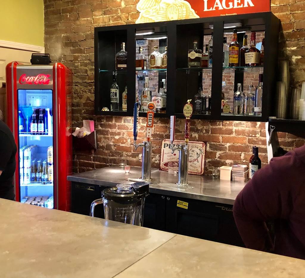 Downtown Pizza Pub | restaurant | 112 S Main St, Harrodsburg, KY 40330, USA | 8596056488 OR +1 859-605-6488