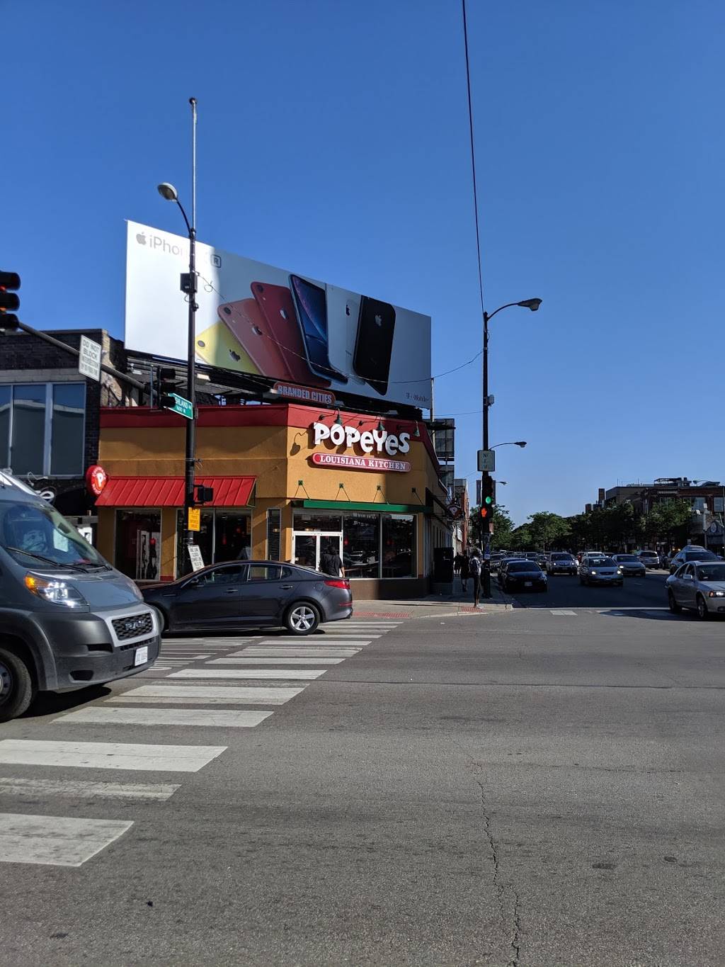 Popeyes Louisiana Kitchen | restaurant | 1555 W Division St, Chicago, IL 60642, USA | 7739047328 OR +1 773-904-7328