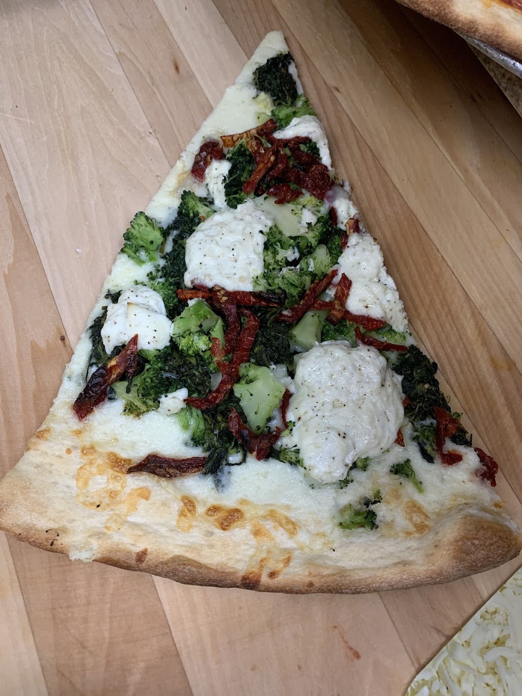 Lazaros Pizzeria and Grill | meal delivery | 1743 South St, Philadelphia, PA 19146, USA | 2155452775 OR +1 215-545-2775