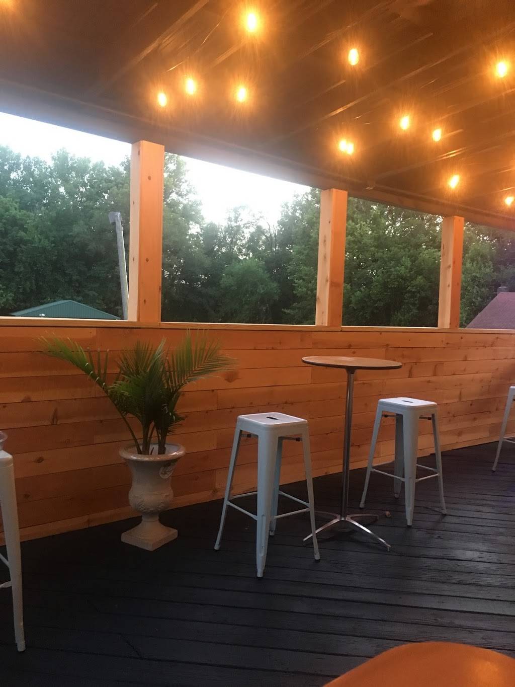 La Terraza at the River | restaurant | 1720 Old River Rd, New Albany, IN 47150, USA | 8129134070 OR +1 812-913-4070