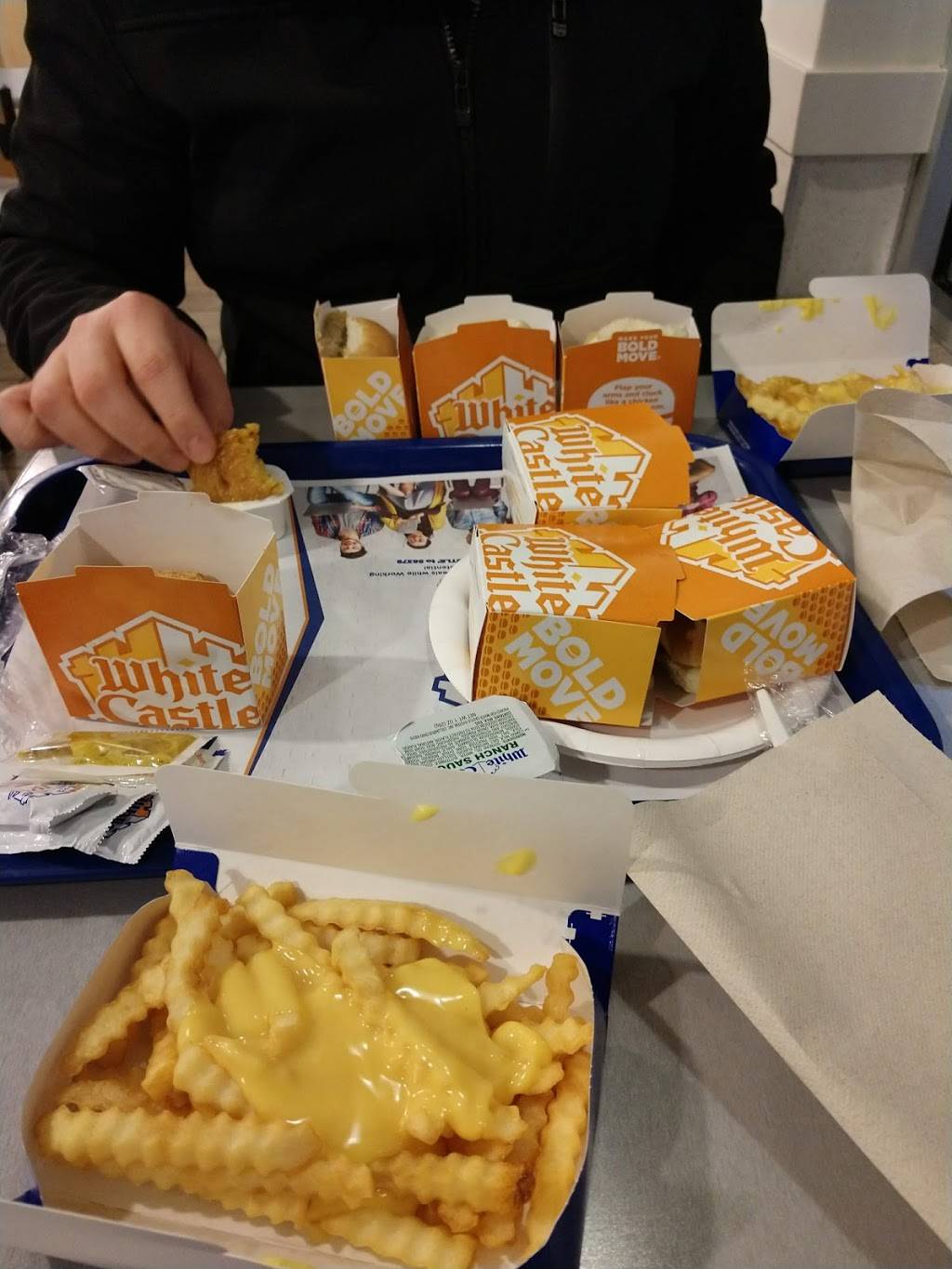 White Castle | restaurant | 680 W Karsch Blvd, Farmington, MO 63640, USA | 5737471094 OR +1 573-747-1094