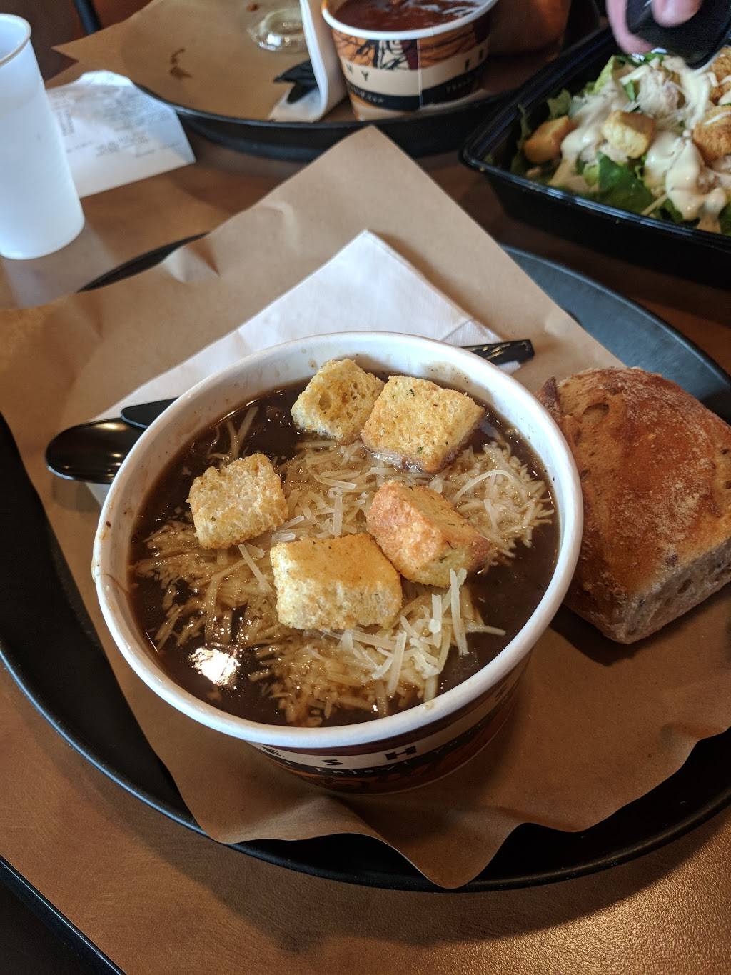 Zoup! | restaurant | LENNOX TOWN CENTER, Lennox Town Ln, Columbus, OH 43212, USA | 6149423800 OR +1 614-942-3800