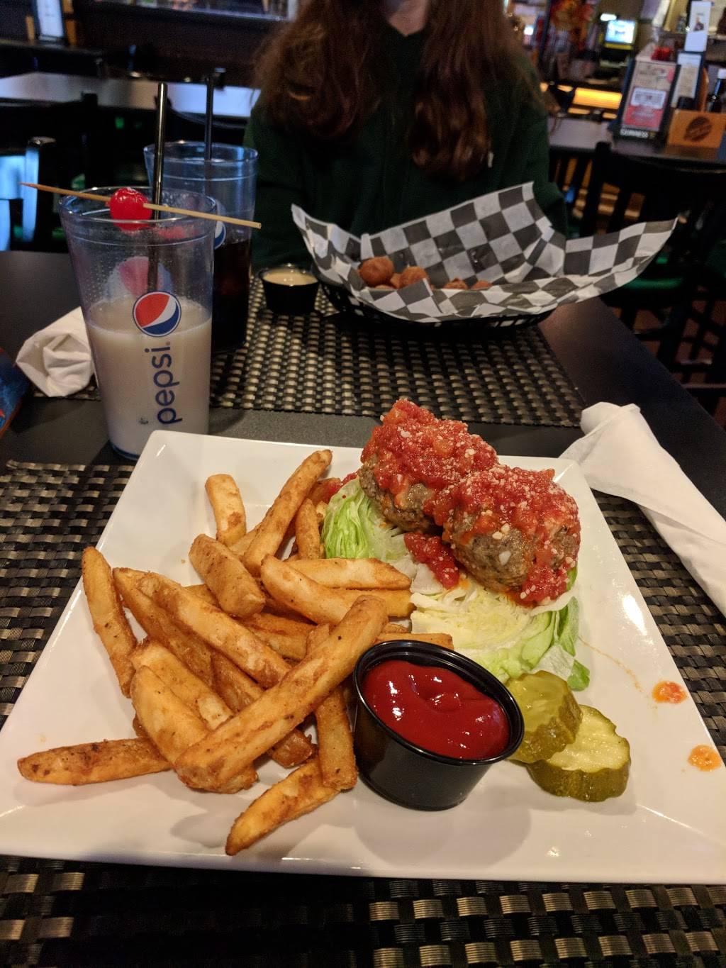 Tipping Chair Tavern | restaurant | 1783 Meriden-Waterbury Turnpike, Milldale, CT 06467, USA | 8604269688 OR +1 860-426-9688