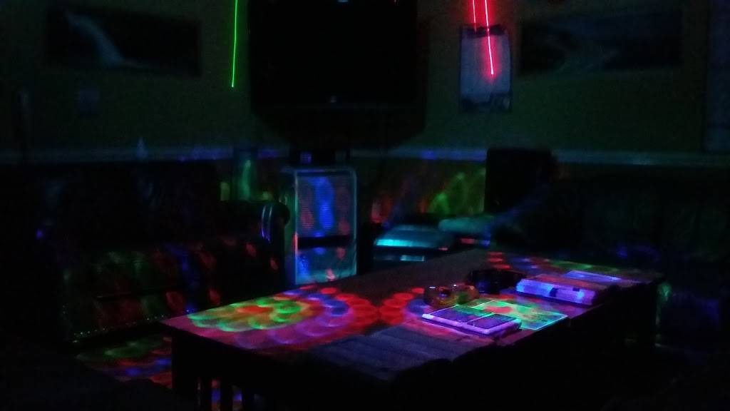 Q Karaoke | night club | 4519 S Orange Blossom Trail, Orlando, FL 32839, USA | 4074768280 OR +1 407-476-8280