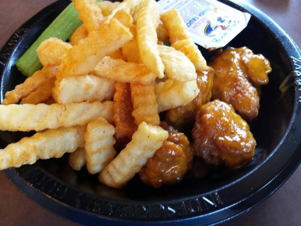 Zaxbys Chicken Fingers & Buffalo Wings | restaurant | 1759 S Lake Dr, Lexington, SC 29073, USA | 8039966000 OR +1 803-996-6000