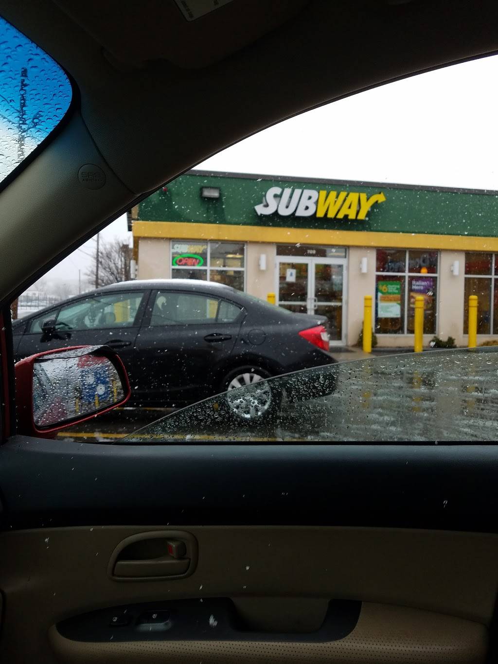 Subway | restaurant | 707 Western Ave, Lynn, MA 01905, USA | 7815846153 OR +1 781-584-6153