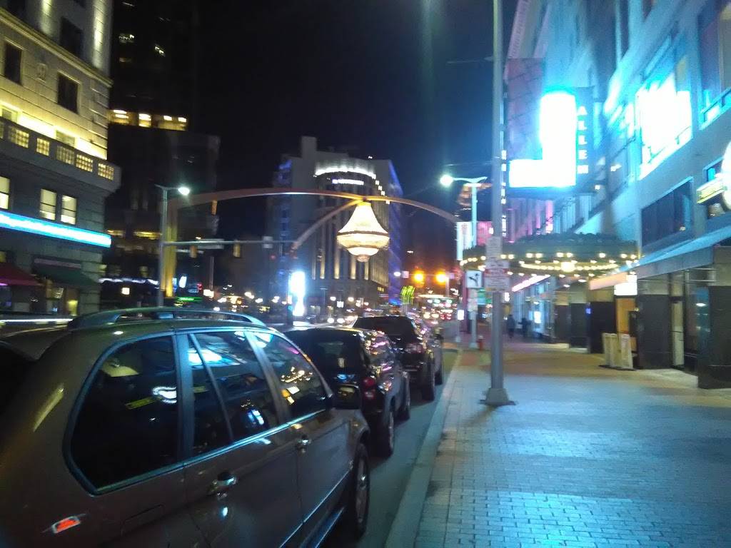 Subway | restaurant | 1800 Euclid Ave, Cleveland, OH 44115, USA | 2166871017 OR +1 216-687-1017