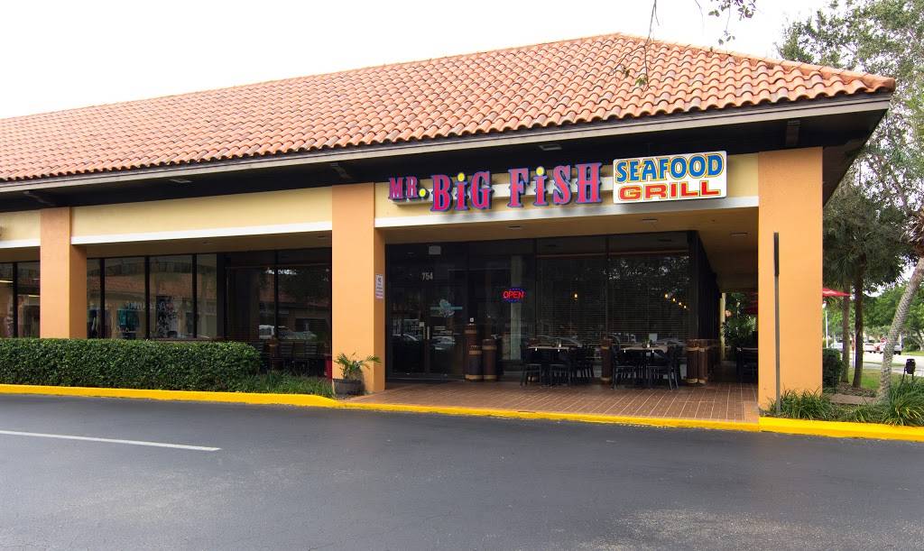 Mr. Big Fish | restaurant | 754 Neapolitan Way, Naples, FL 34103, USA | 2392624665 OR +1 239-262-4665