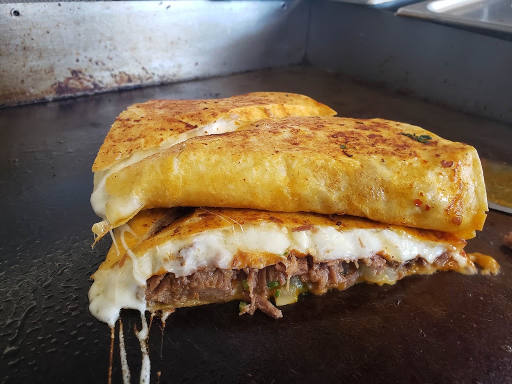 La cruda (tacos y mariscos) | restaurant | 1055 W 15th St, Merced, CA 95340, USA | 2093541304 OR +1 209-354-1304