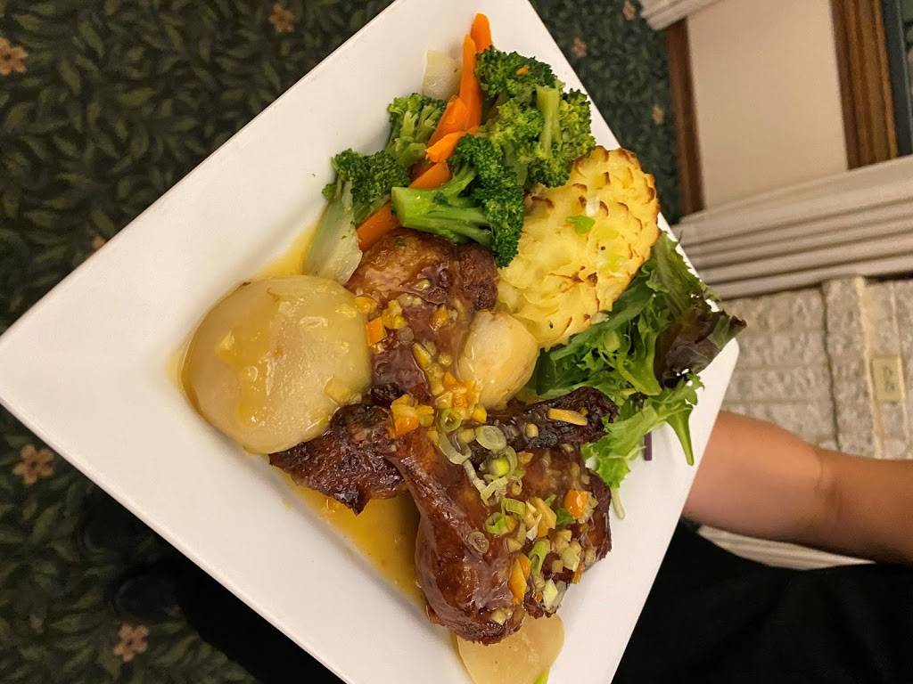 Castleton’s Waterfront Dining on Cobbetts | restaurant | 58 Enterprise Dr, Windham, NH 03087, USA | 6038986300 OR +1 603-898-6300