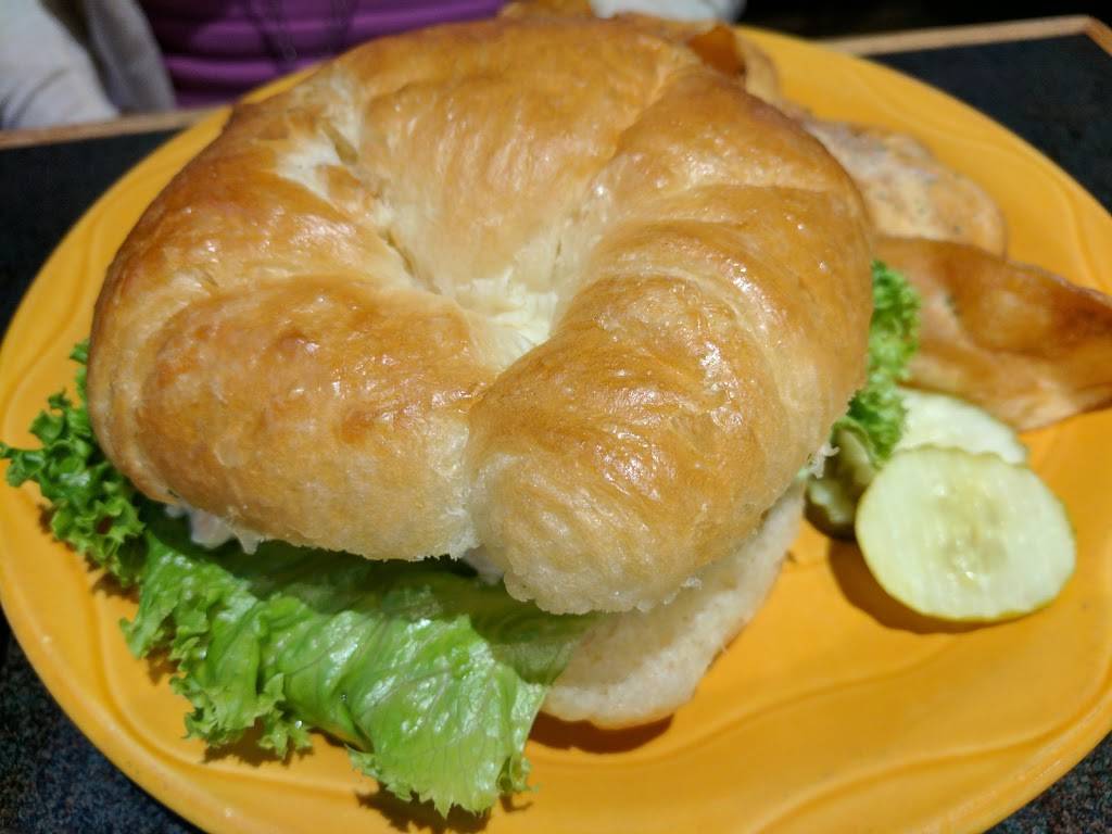 Ardies Restaurant and Flipside Pub & Grill | restaurant | 400 Lang Dr, La Crosse, WI 54603, USA | 6087842242 OR +1 608-784-2242