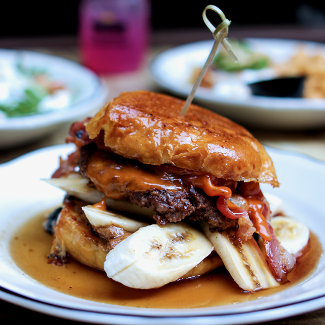 Notre-Boeuf-de-Grâce | restaurant | 1171 Montée des Pionniers, Terrebonne, QC J6V 0E1, Canada | 4386880009 OR +1 438-688-0009