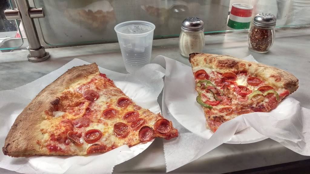 Pizza Rock | restaurant | 201 N 3rd St, Las Vegas, NV 89101, USA | 7023850838 OR +1 702-385-0838