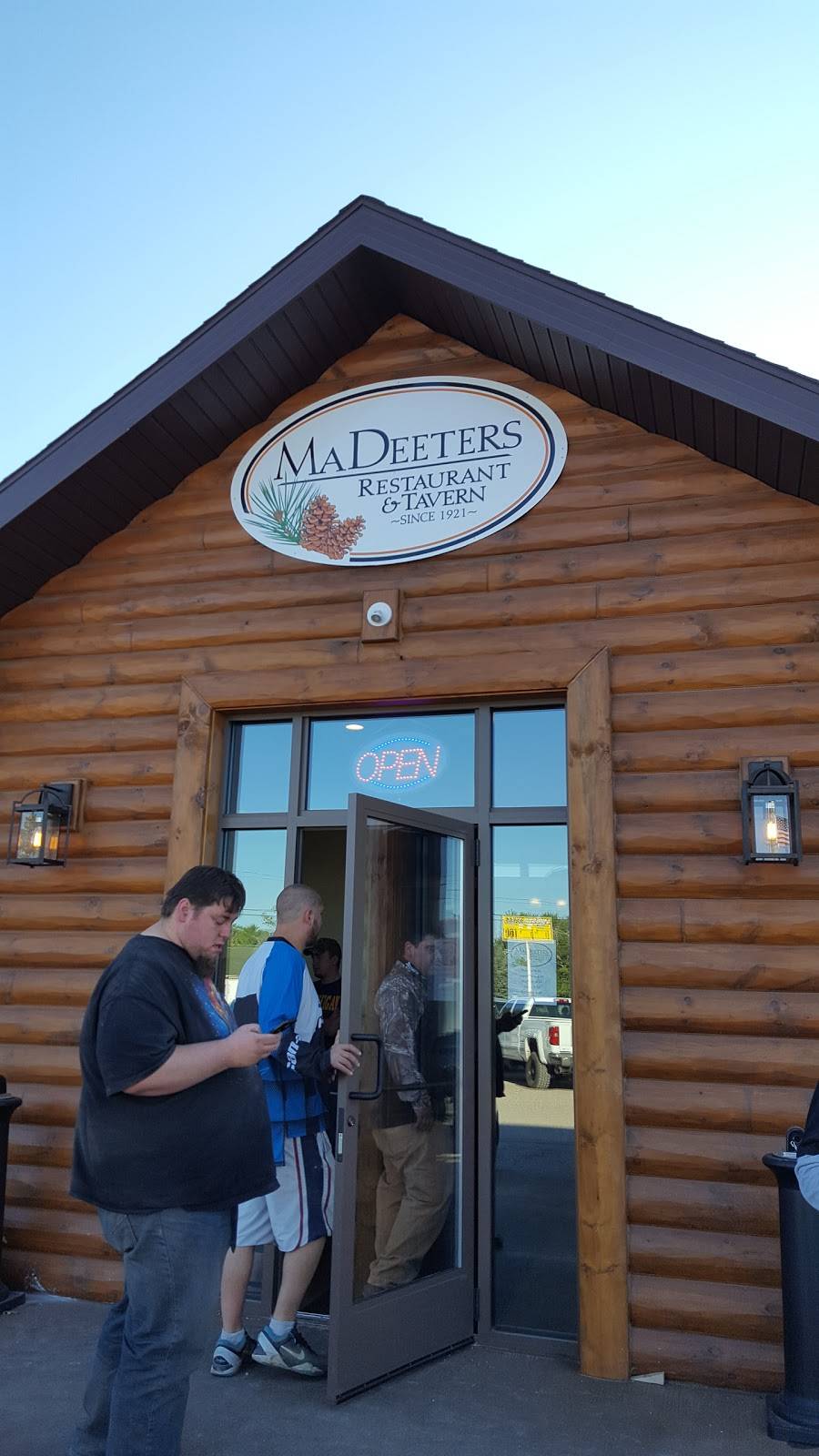 Ma Deeters | restaurant | 2262 Deeter Rd, Luzerne, MI 48636, USA | 9898261013 OR +1 989-826-1013