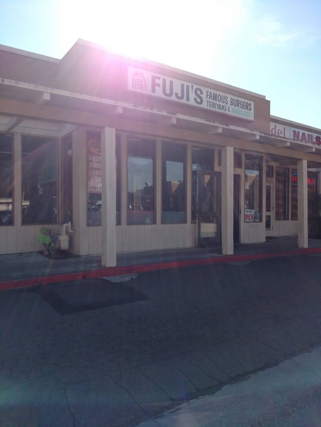 Fujis Famous Burger | restaurant | 15885 Gothard St, Huntington Beach, CA 92647, USA | 7148916066 OR +1 714-891-6066