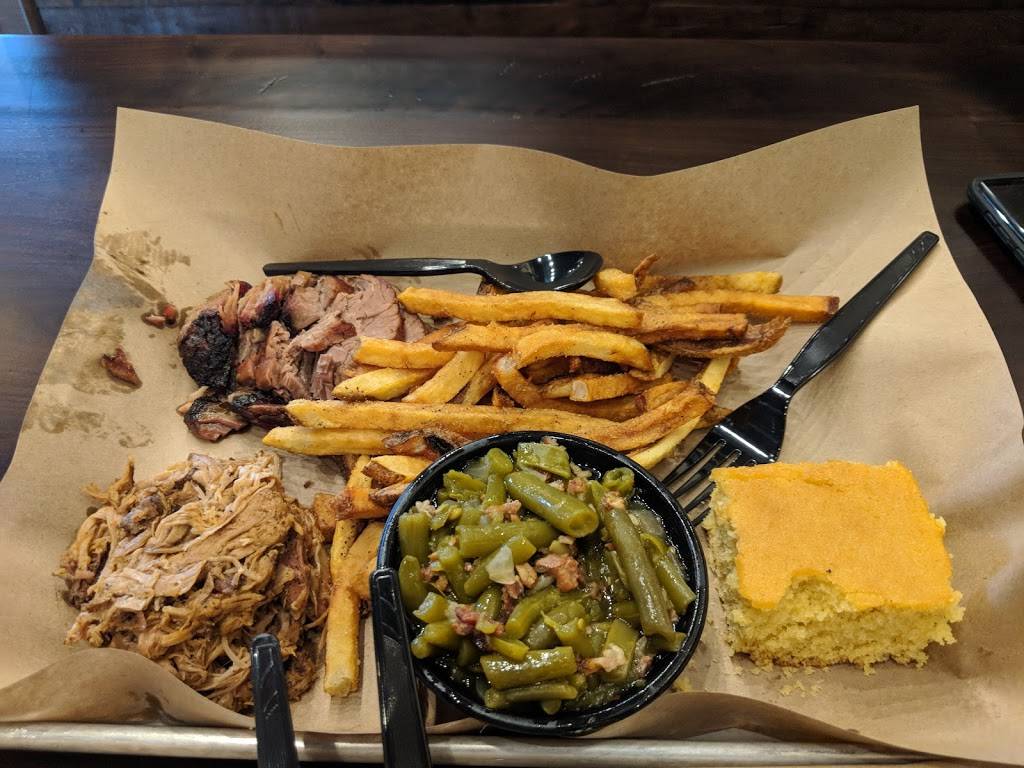 MISSION BBQ | restaurant | 890 E Big Beaver Rd, Troy, MI 48083, USA | 2483403860 OR +1 248-340-3860