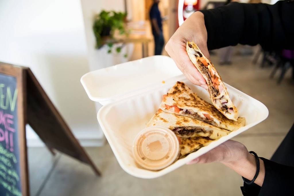 Quesadilla Gorilla | restaurant | 102 W 7th St, Hanford, CA 93230, USA | 5595303234 OR +1 559-530-3234