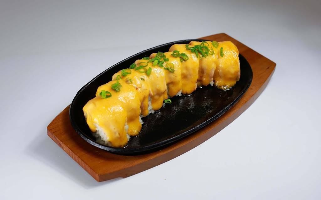 Roll N Noodle Food Court | restaurant | 1092 E El Camino Real, Sunnyvale, CA 94087, USA | 4083204191 OR +1 408-320-4191