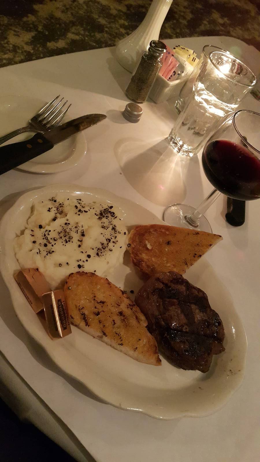 Backwoods Inn | restaurant | 17846 Sierra Hwy, Canyon Country, CA 91351, USA | 6612525522 OR +1 661-252-5522