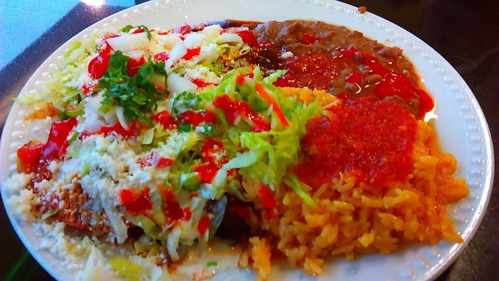 Anitas Restaurant | restaurant | 246 N Elmwood Ave, Lindsay, CA 93247, USA | 5599207211 OR +1 559-920-7211