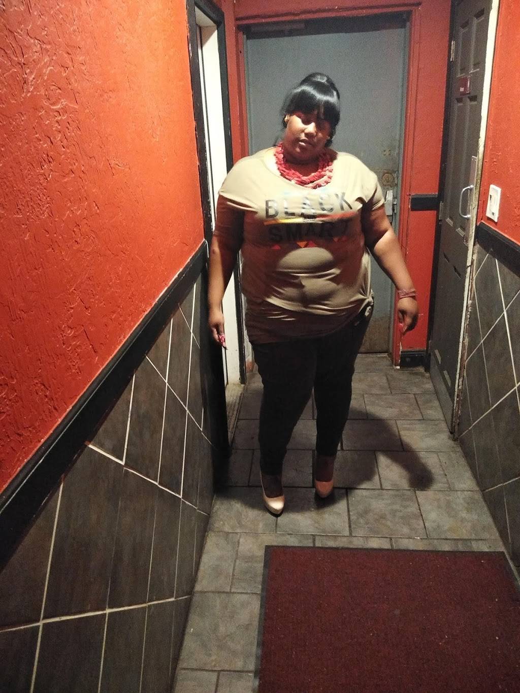 Three Kings bar and lounge | restaurant | 21899 Emery Rd, Warrensville Heights, OH 44128, USA | 2166393780 OR +1 216-639-3780