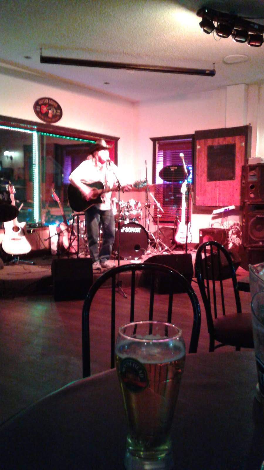 Cheerz Pub and Grill | restaurant | 159 Dundas St E, Trenton, ON K8V 1L5, Canada | 6133944407 OR +1 613-394-4407