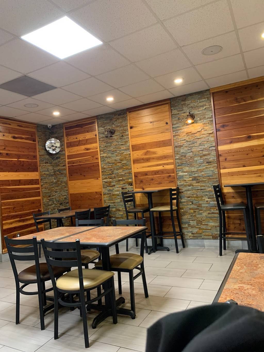 YoYo Burgers and Chicken | restaurant | 510 N Brookhurst St #103, Anaheim, CA 92801, USA | 8333289696 OR +1 833-328-9696