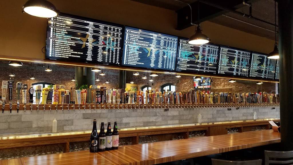 Growler USA - Gastonia | restaurant | 300 S Firestone St Suite 100Y, Gastonia, NC 28052, USA | 7042156202 OR +1 704-215-6202