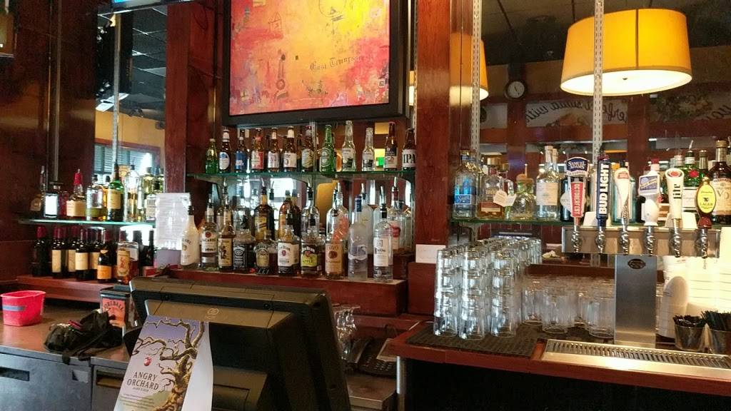 Ruby Tuesday | restaurant | 945 N Dupont Blvd, Milford, DE 19963, USA | 3024248049 OR +1 302-424-8049