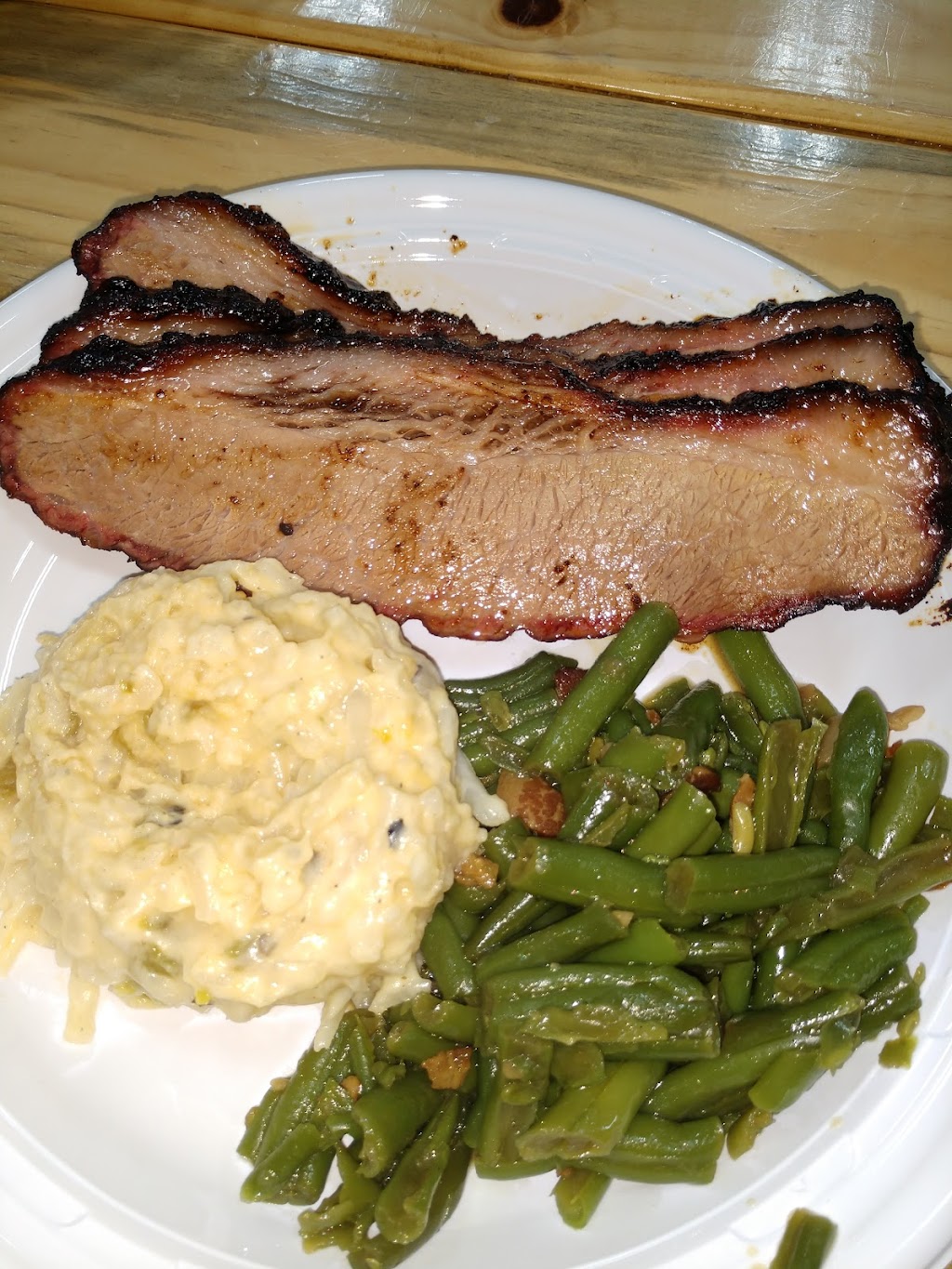 Bradys Smoke House & The Headquarters | restaurant | 825 S 4th Ave, Hill City, KS 67642, USA | 7856320228 OR +1 785-632-0228