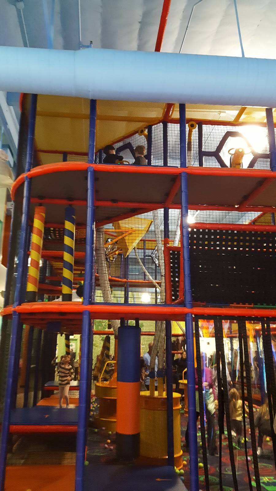 Kids World Family Fun Center | restaurant | 618 Lindero Canyon Rd, Oak Park, CA 91377, USA | 8183388888 OR +1 818-338-8888