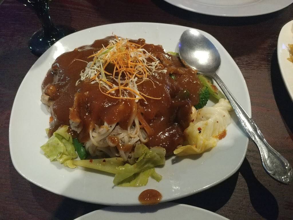 Noodle Boat Thai Restaurant | restaurant | 700 NW Gilman Blvd # E104b, Issaquah, WA 98027, USA | 4253918096 OR +1 425-391-8096