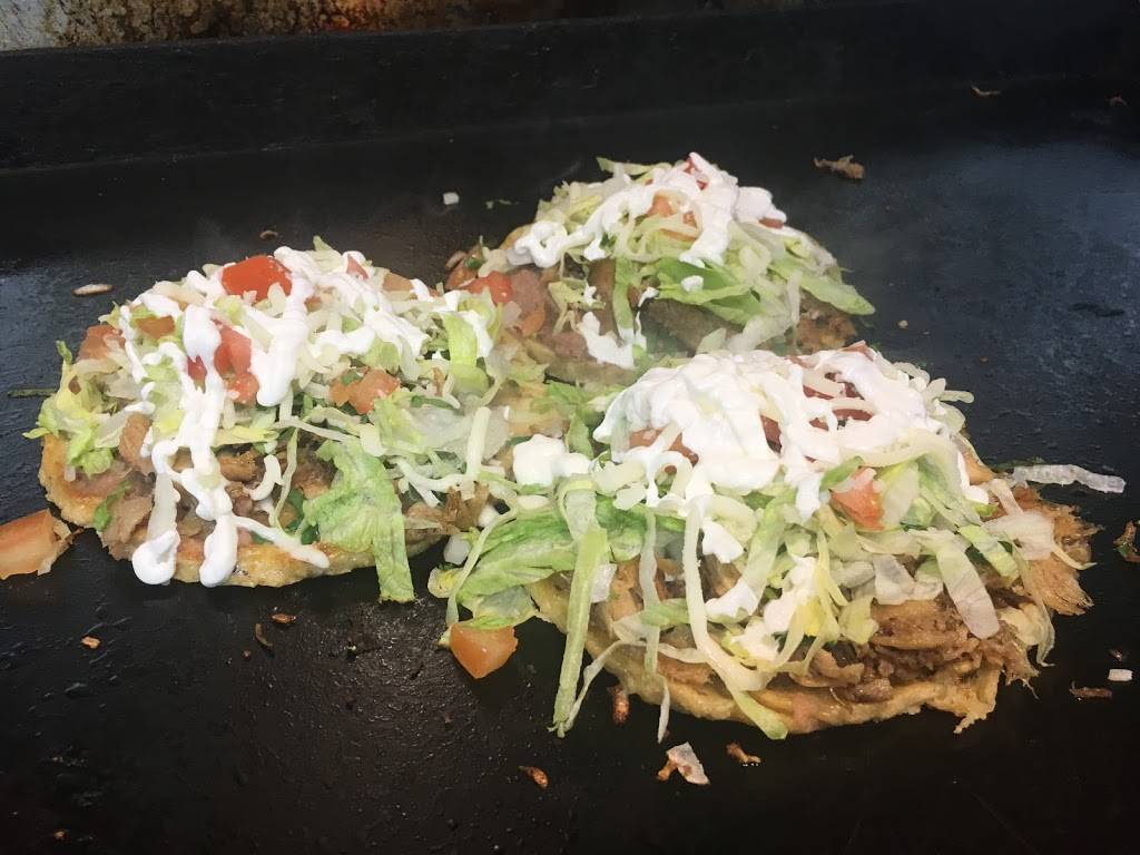 Lonchera Los 3 Hermanos #2 | restaurant | Independence Ave &, Colorado Ave, Kansas City, MO 64124, USA | 8163322728 OR +1 816-332-2728