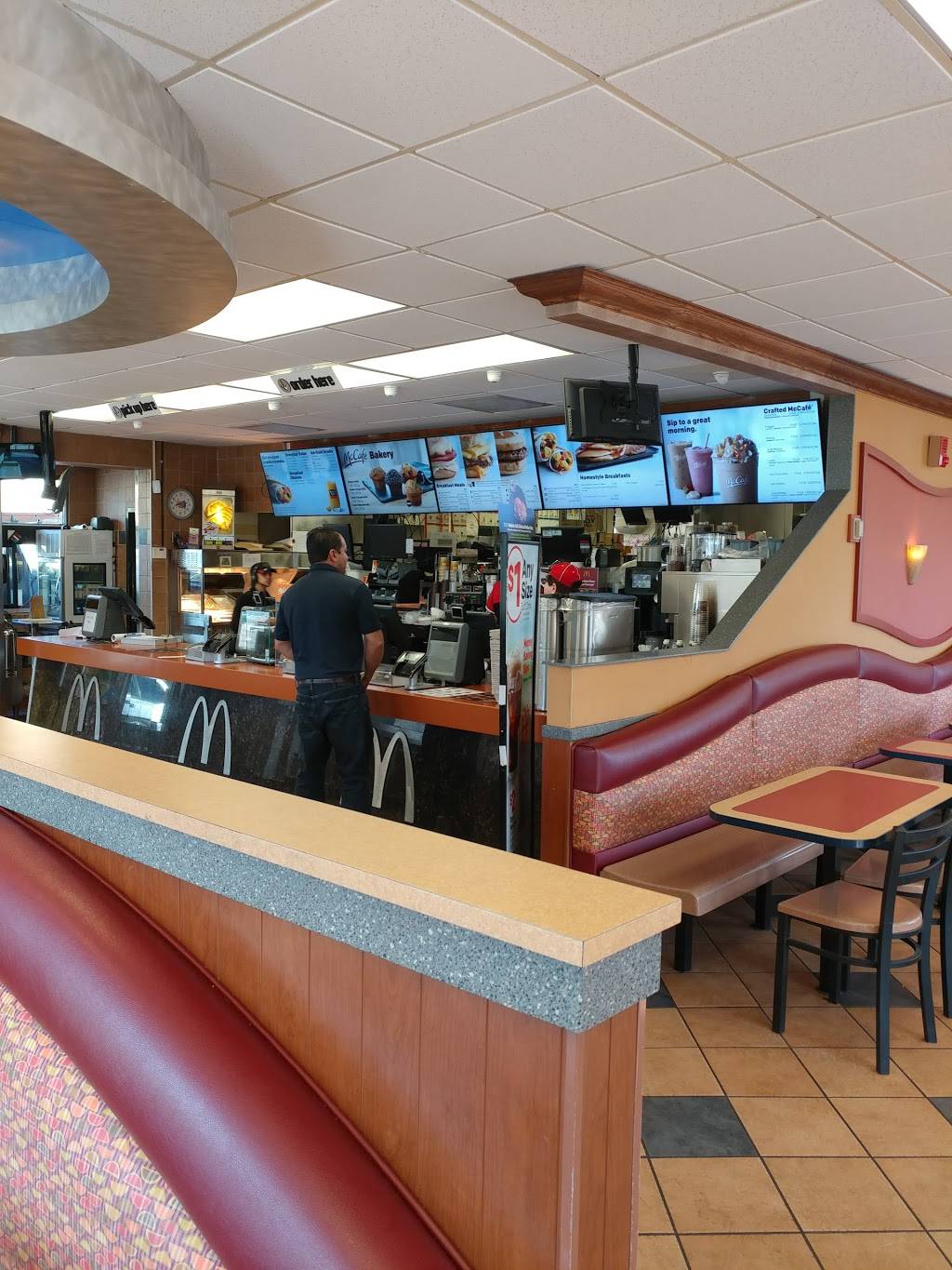 McDonalds | cafe | 923 Cranston St, Cranston, RI 02910, USA | 4019465550 OR +1 401-946-5550