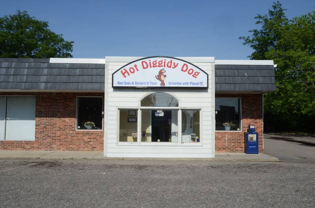 Hot Diggidy Dog Inc | restaurant | 106 Roxie Ave, Fayetteville, NC 28304, USA | 9104261300 OR +1 910-426-1300