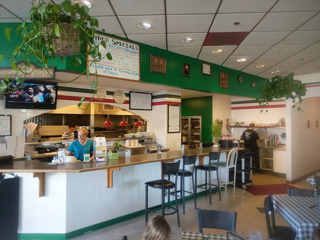 Pizza Gourmet | restaurant | 1415 Fulton Rd #231, Santa Rosa, CA 95403, USA | 7075751677 OR +1 707-575-1677