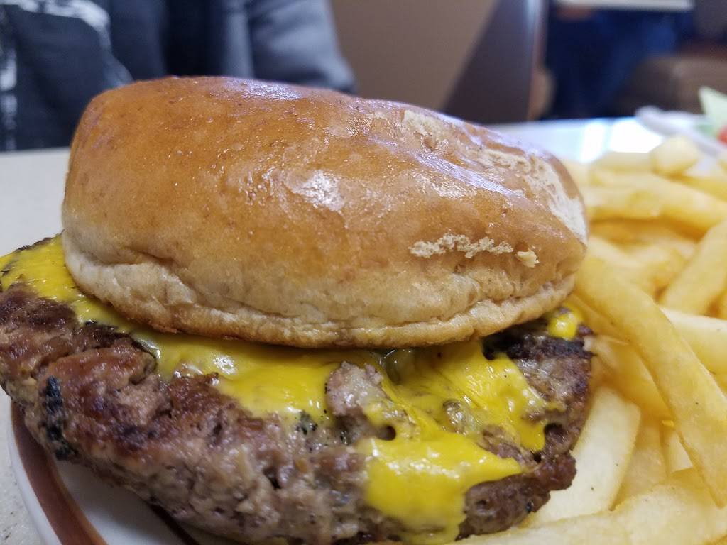 Leos Coney Island | restaurant | 32773 Gratiot Ave, Roseville, MI 48066, USA | 5862946760 OR +1 586-294-6760