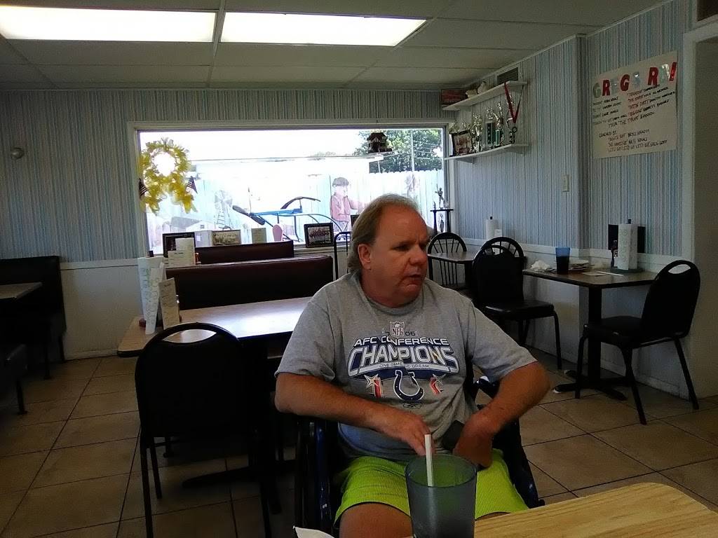 GREGS RBI DINER | restaurant | IN-236, Middletown, IN 47356, USA | 7653549490 OR +1 765-354-9490