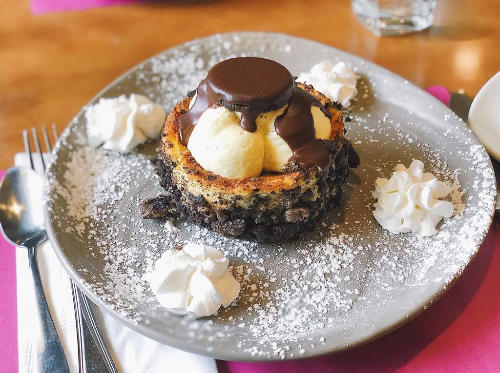 Suburban Diner | restaurant | 2902, N State 172, NJ-17, Paramus, NJ 07652, USA | 2012612605 OR +1 201-261-2605